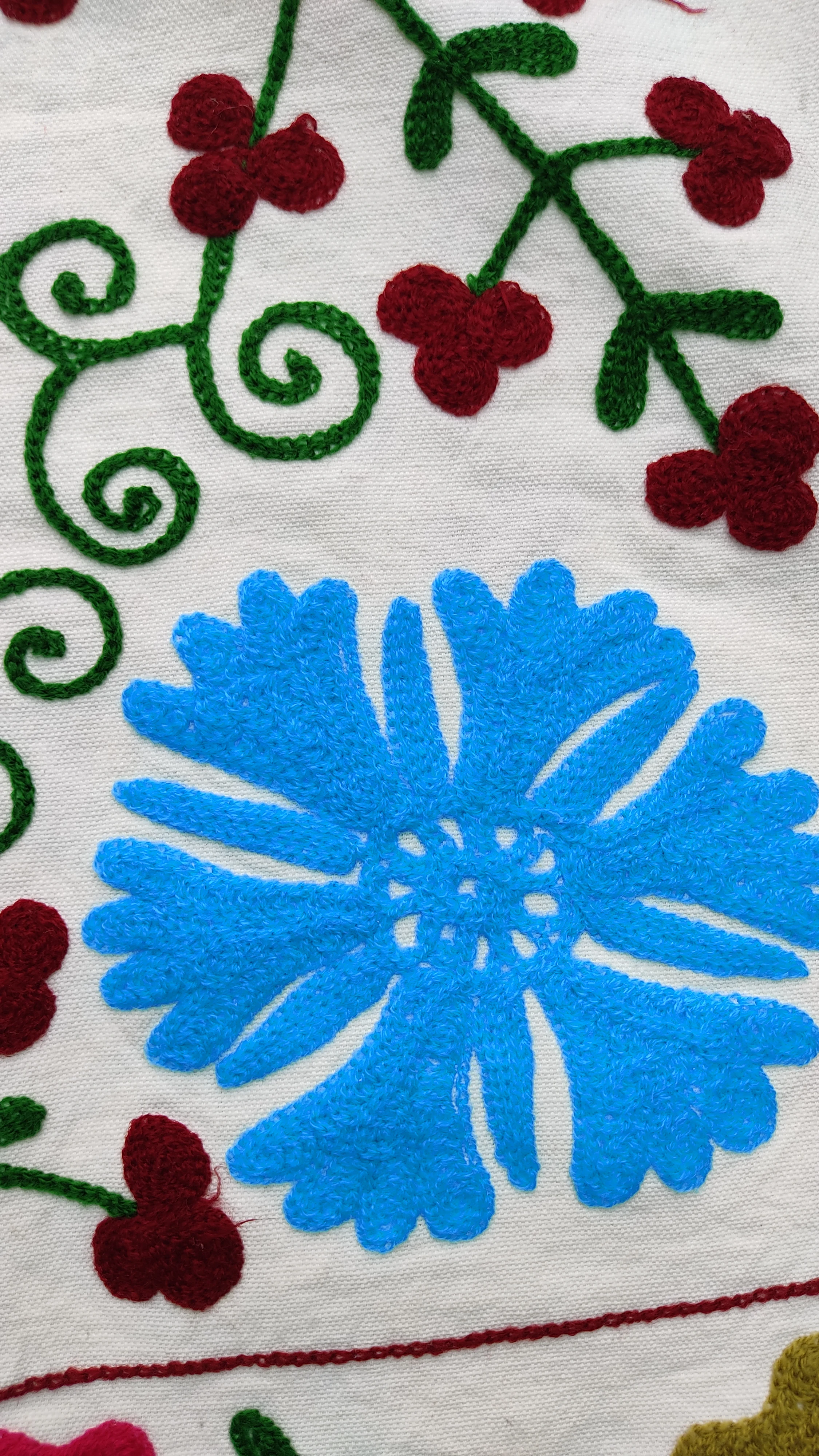 Couvre-Lit ou Nappe Suzani Ouzbek avec Broderie