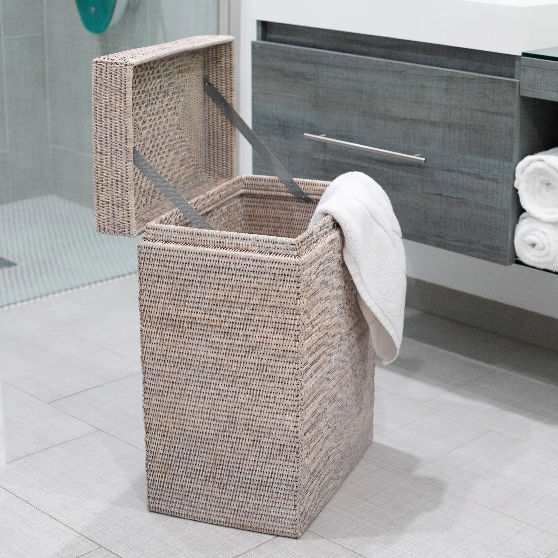 White Rattan Laundry Basket Hampers With Lid Cheapest Price Two