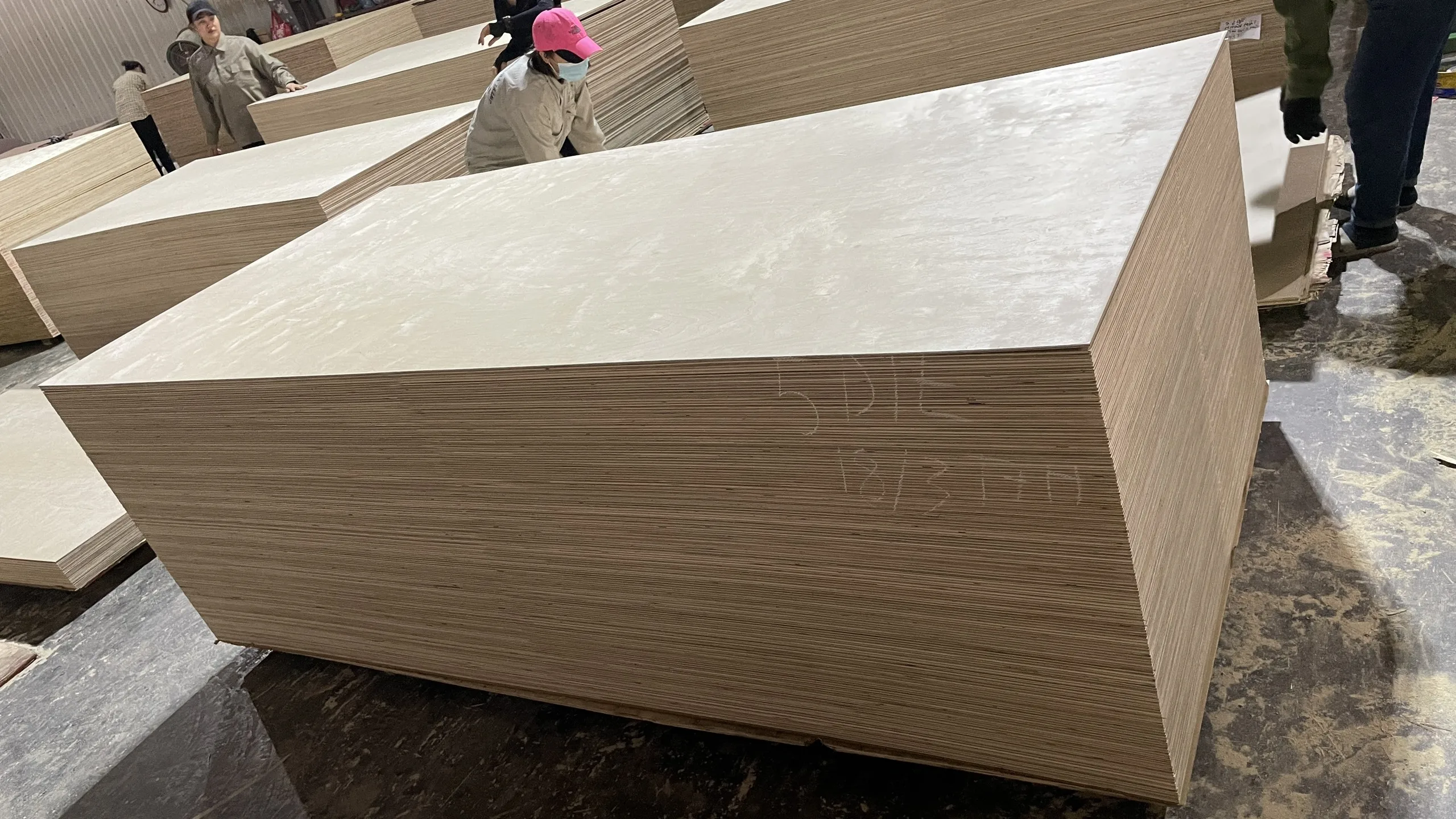 Best Price Laminated Marine Melamine Plywood Phenolic Film Faced