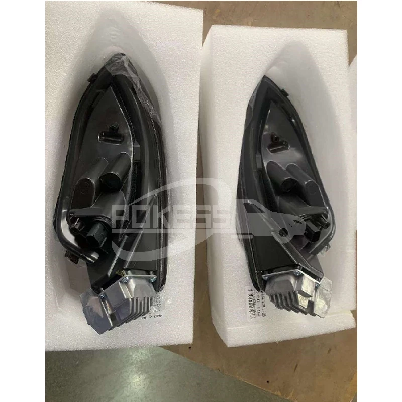 Car part FT4Z13200A FT4B13D272AC Fog Light Right / — 4