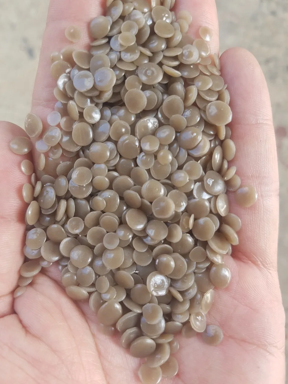 Поставка гранул ПЭ ПНД ЛПД рециркуляция импортных товаров вьетнамские фабричные чипы высокого качества смола для продажи модель места