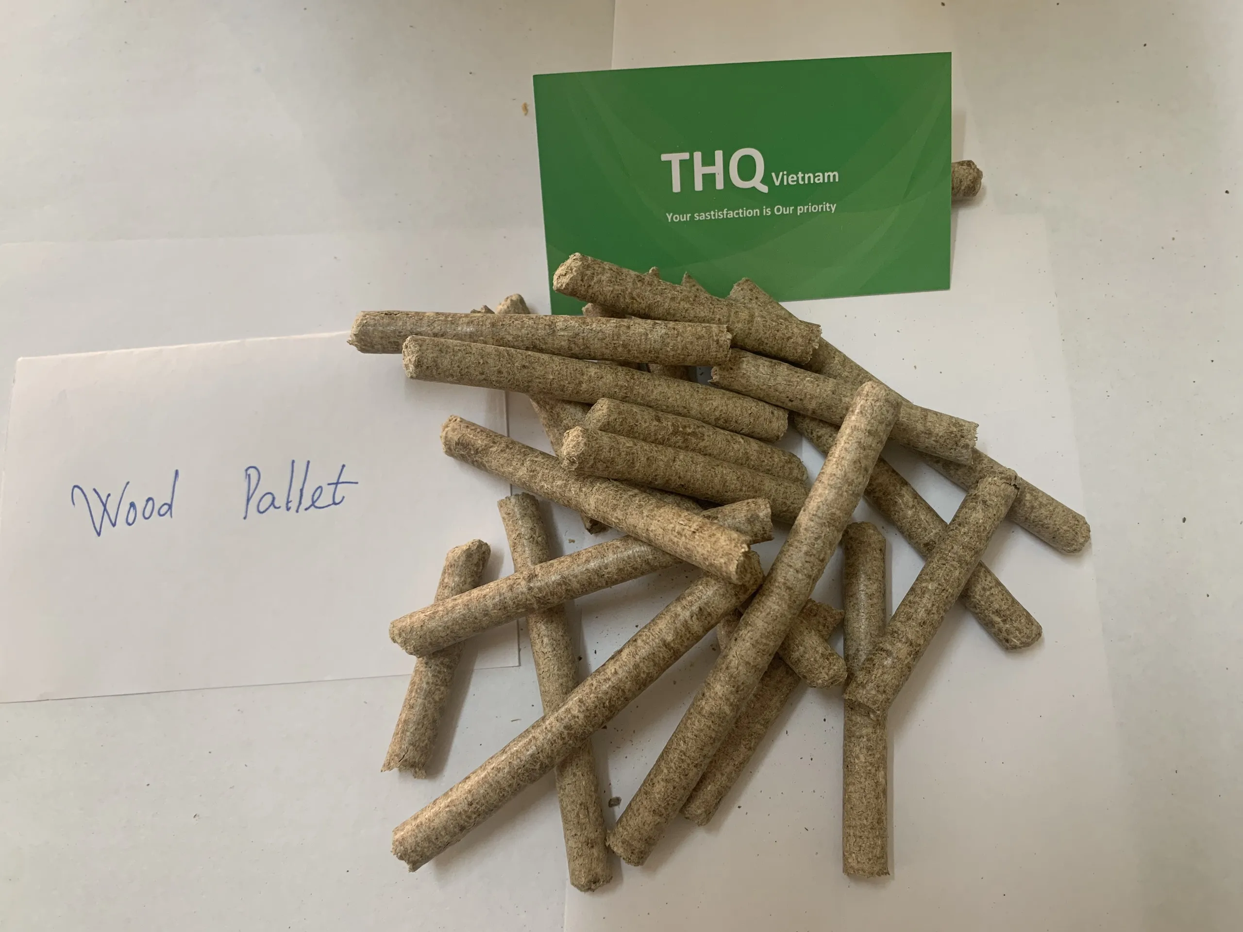 Древесные гранулы из сосны, 6-8 мм