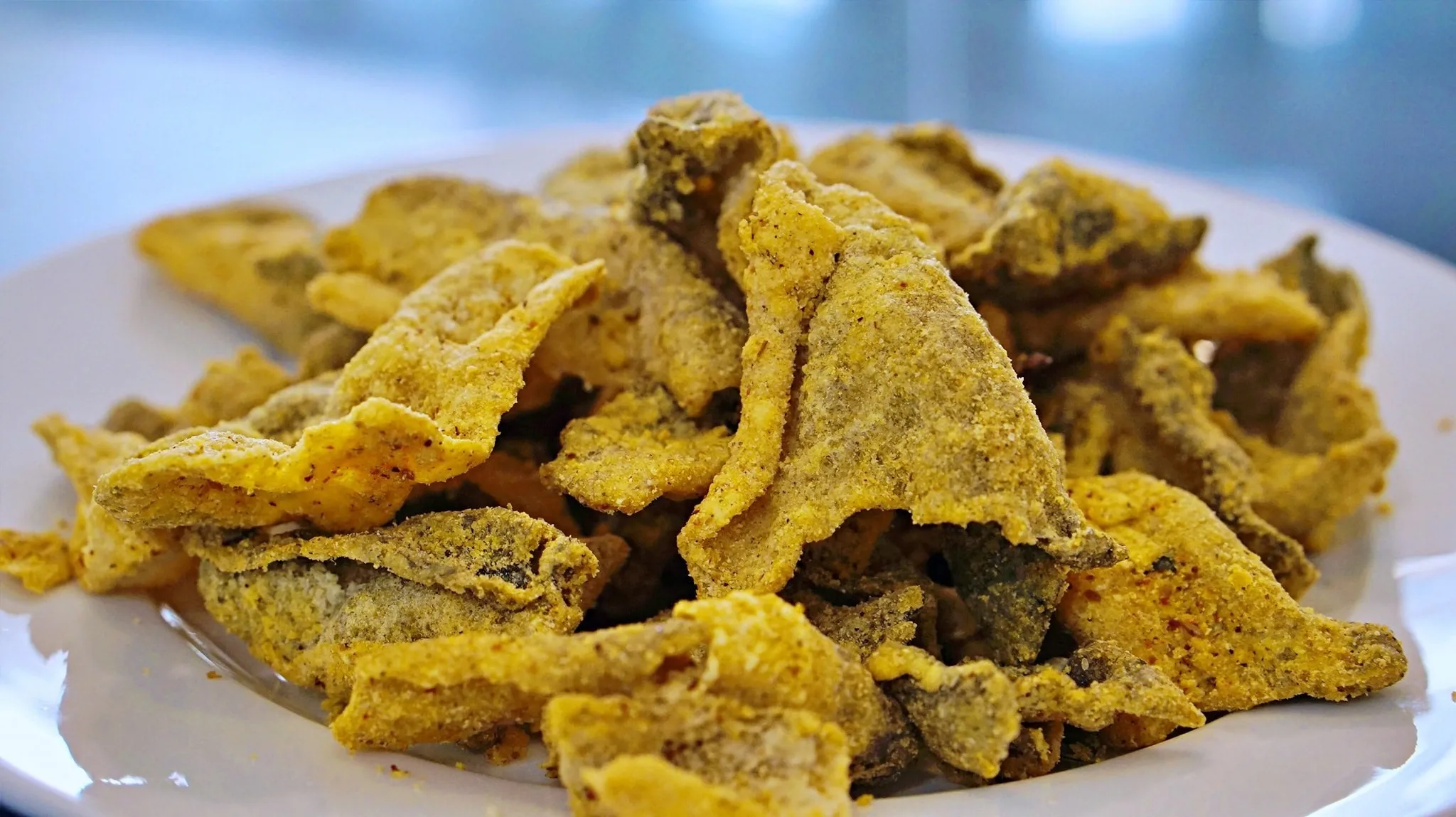 Snack en peau de poisson aux œufs salés exporté du Vietnam-Chips de peau de  poisson les plus croustillantes