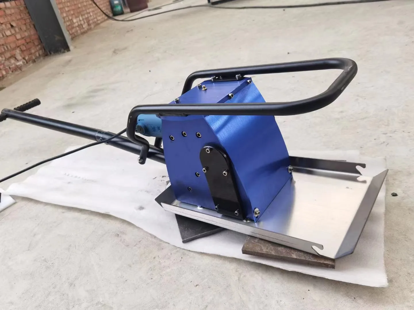 2025 Laser Cutting Platform Slat Cleaner Slag Removal Machine| Alibaba.com