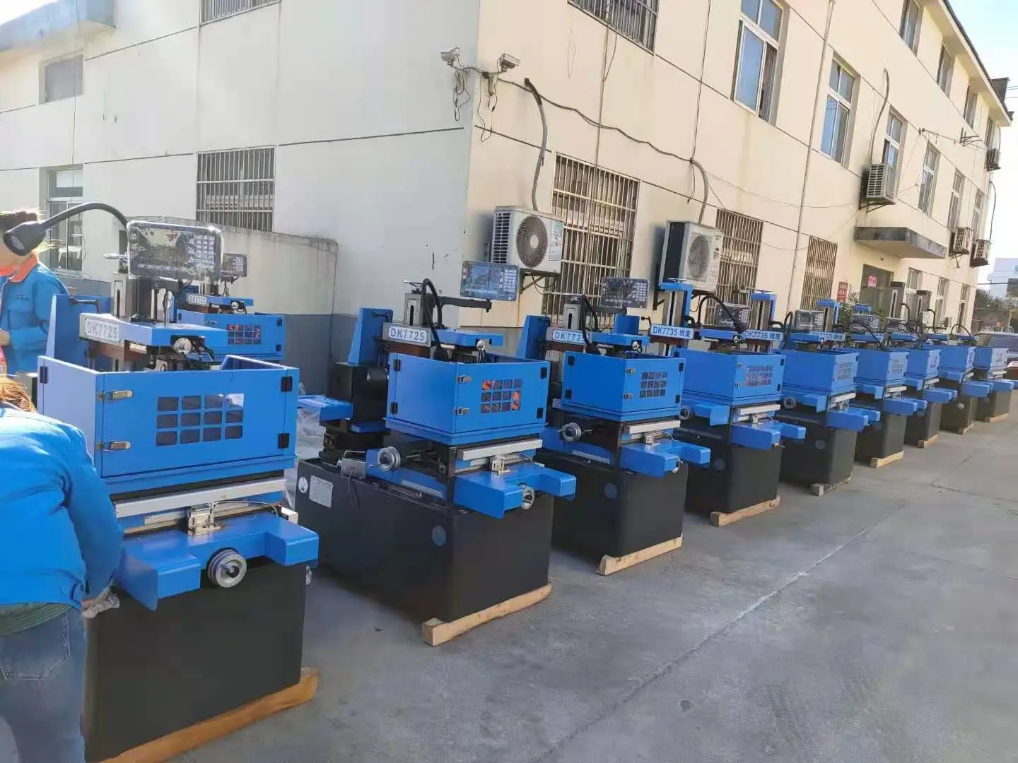 Hole Popper Edm Machine Wire Edm Cutting Speed Table Wire Cut Machine