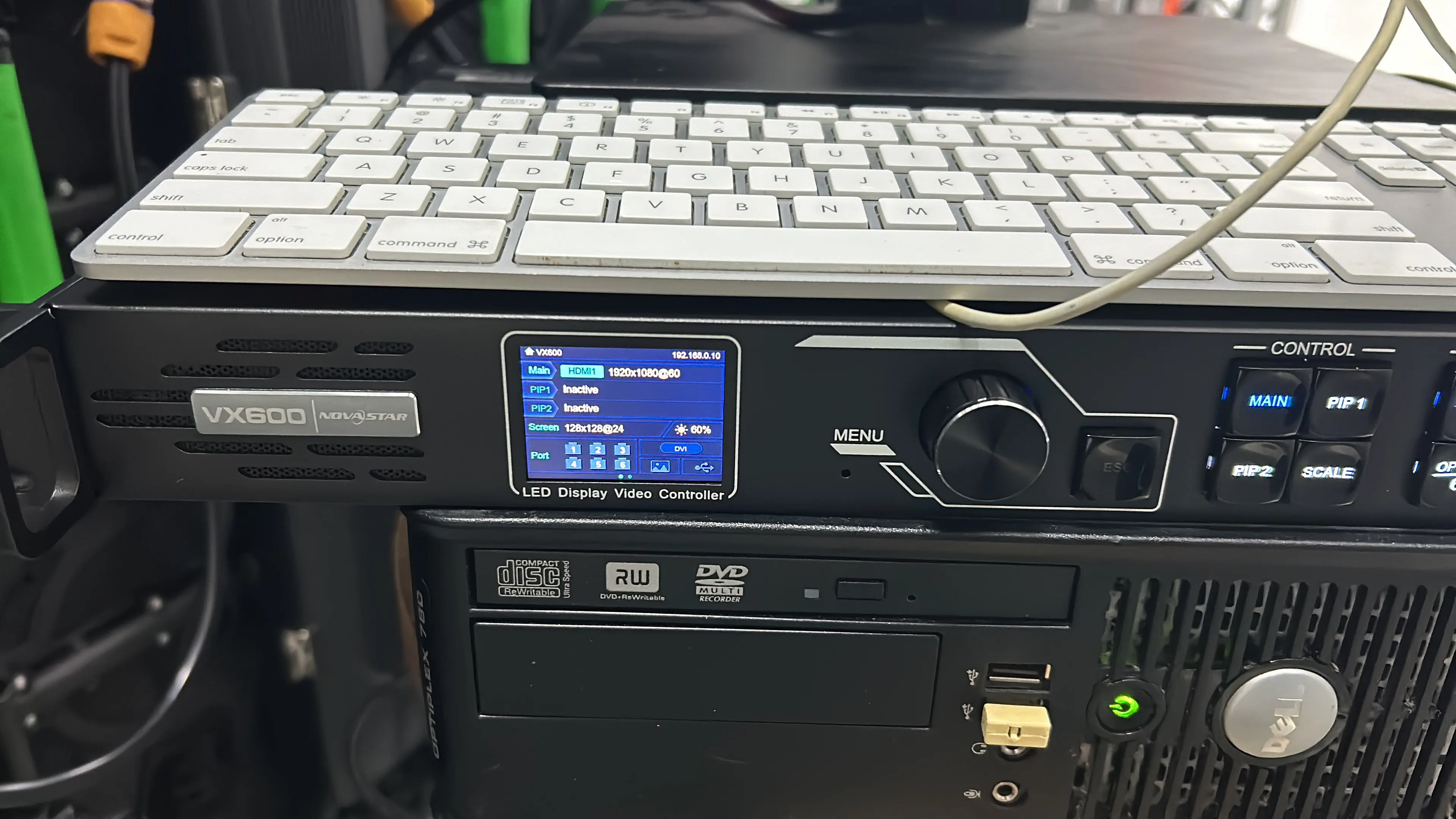 高性能发光二极管屏幕显示面板CE FCC ROHS P2.6 P2.9发光二极管视频墙发光二极管显示屏广告价格