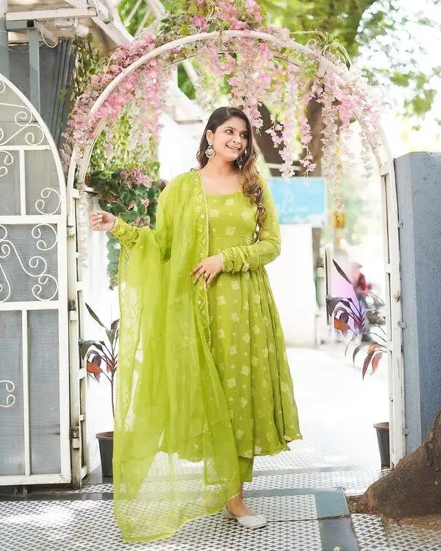 stores that sell homecoming dresses near me Orlando Area's LARGEST Homecoming Dress Selection | Shop 3500+Dresses In-Stock collection-cocktaildresses color-green main image 1