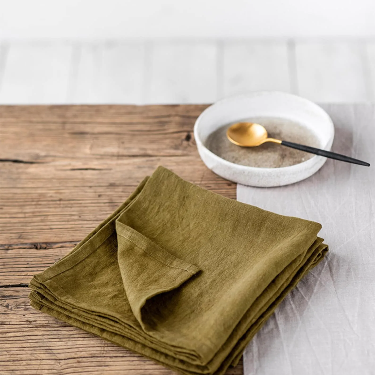 Wholesale Modern Style Mint Green Color Cloth Napkins Eco-Friendly Reusable Cocktail Napkins High Quality Stone Washed Hotels