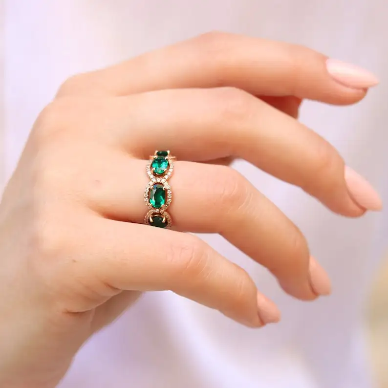 Natural Emerald & Diamond Crown Shape Eternity Ring Prongs Setting