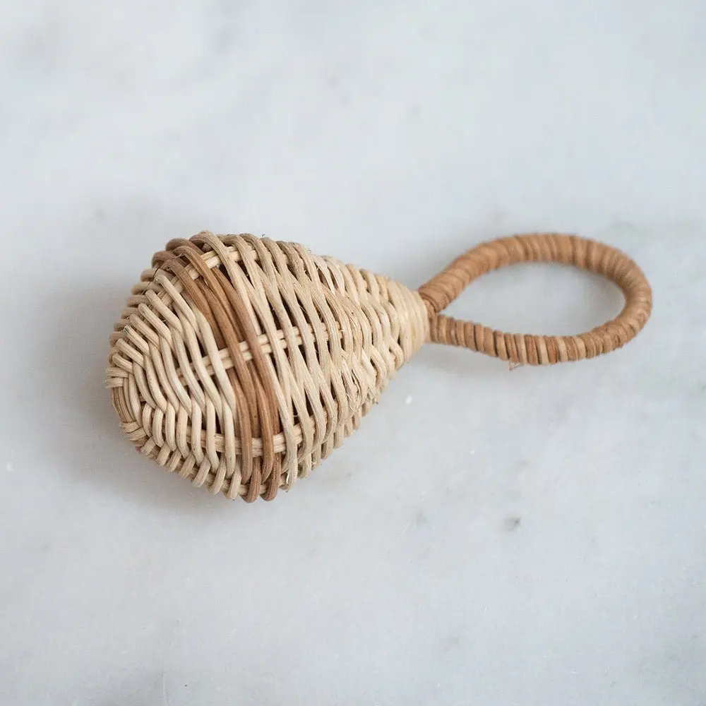 Sonajero musical de mimbre para niños pequeños, sonajero musical