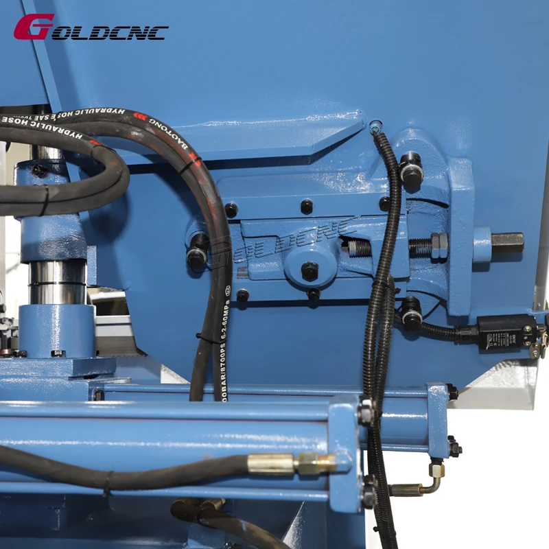 GOLDCNC High Productivity Automatic Bandsaw Machine GZ4235 Metal Cutting Band Saw for Metal Cutting