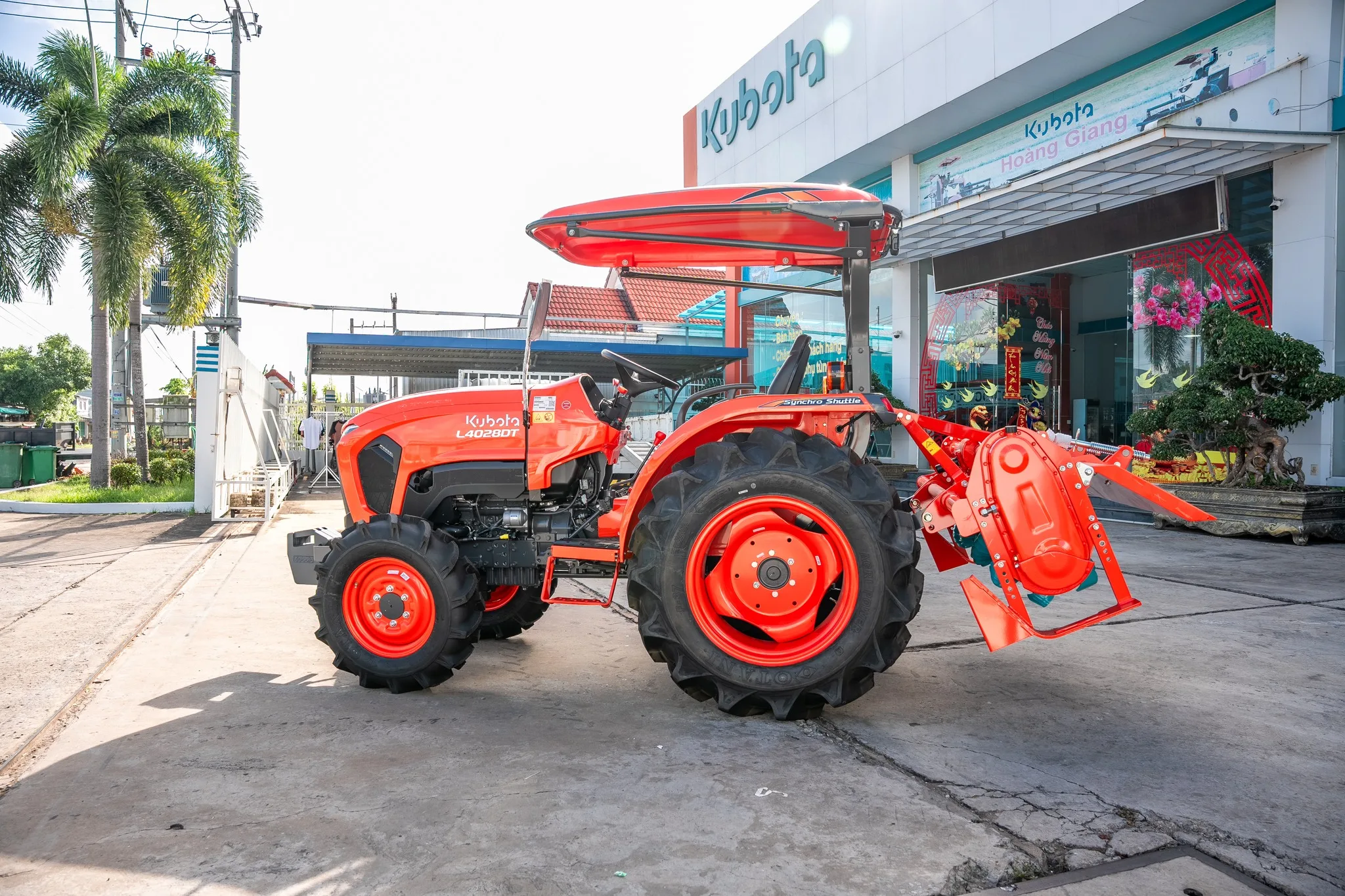 Kubota L4028 40HP 4WD Diesel Compact Tractor - High Productivity
