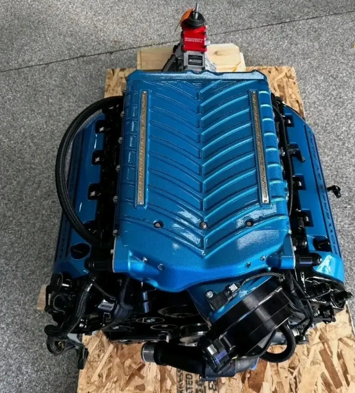 2.4L Turbocharged V8 car engines for sale to USA California  at cheap price with free shipping Buy 1 car engine and get one free