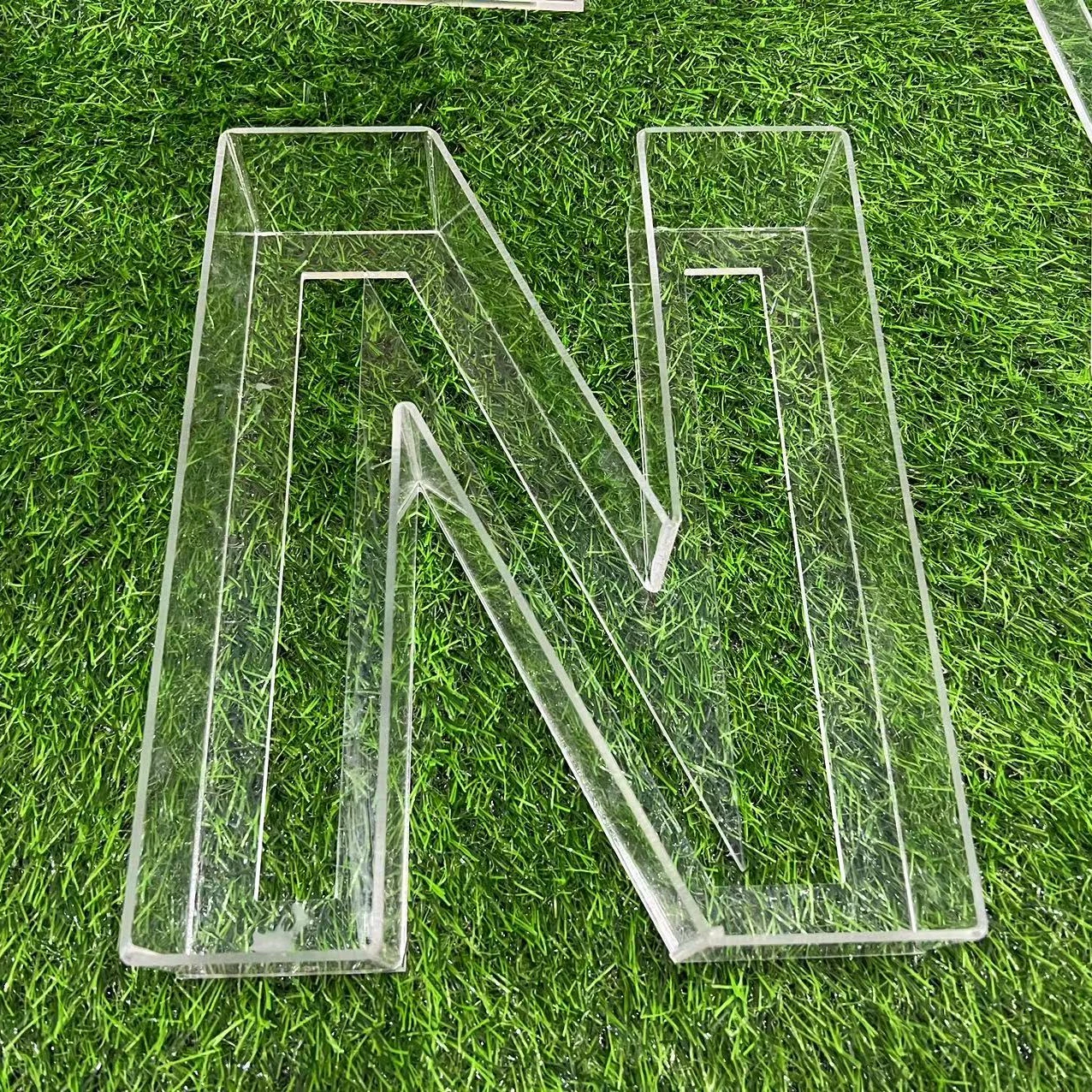 BOYANG Source Factory High-end 3mm Transparent Acrylic Hot Bending Process Hollow Carving Letters for Office Home Decoration