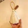 Blanco con tapa marrón