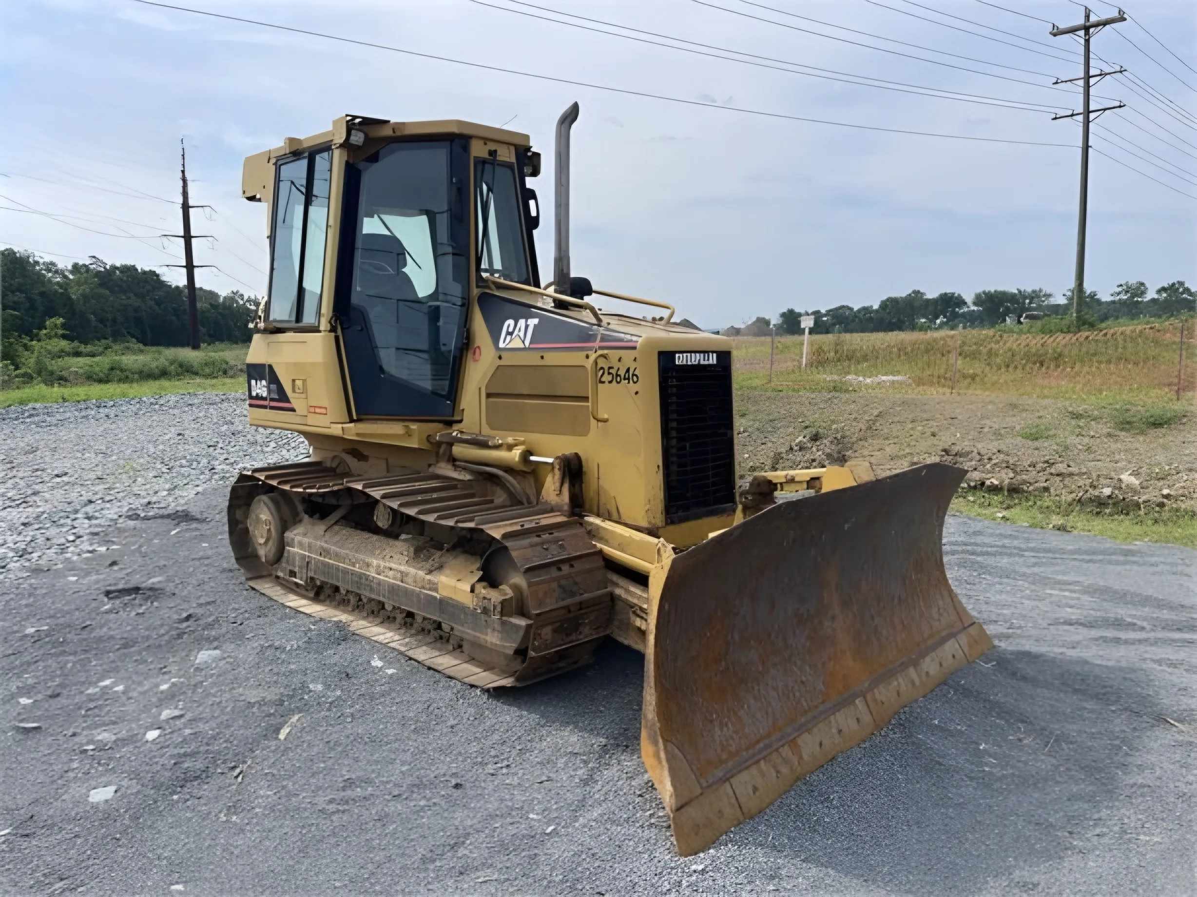 D Series Excavator Dozer 2002 Caterpillar D4g Xl High Quality Used ...