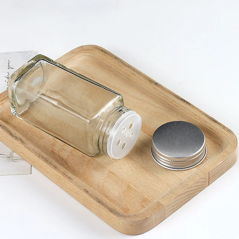 Buy 120ml 4oz Square Glass Spice Jars With Stainless Steel Lids And Shaker  Inserts from Xuzhou Wan Xuan Import & Export Trading Co., Ltd., China