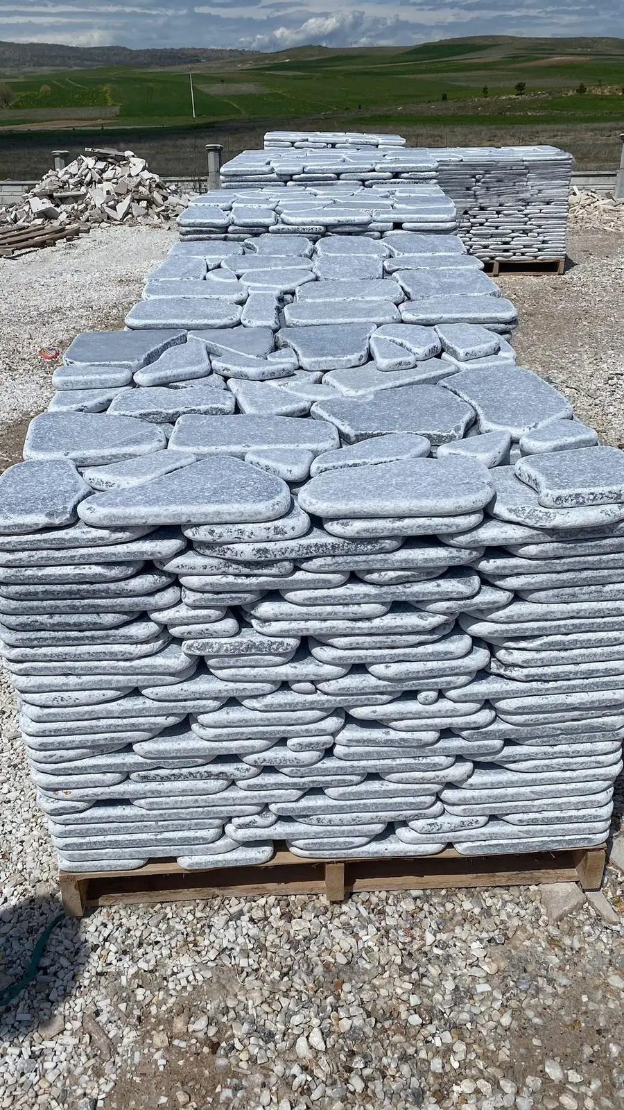 2023 Bluestone Marble Crazy Pavers 2cm 3cm Thickness Tumbled Finishes ...