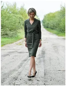 New Fashion Women Sexy Long Sleeved Midi Dress With Waist Belt Women Dress With Long Sleeves Evening Dress Fall and Spring