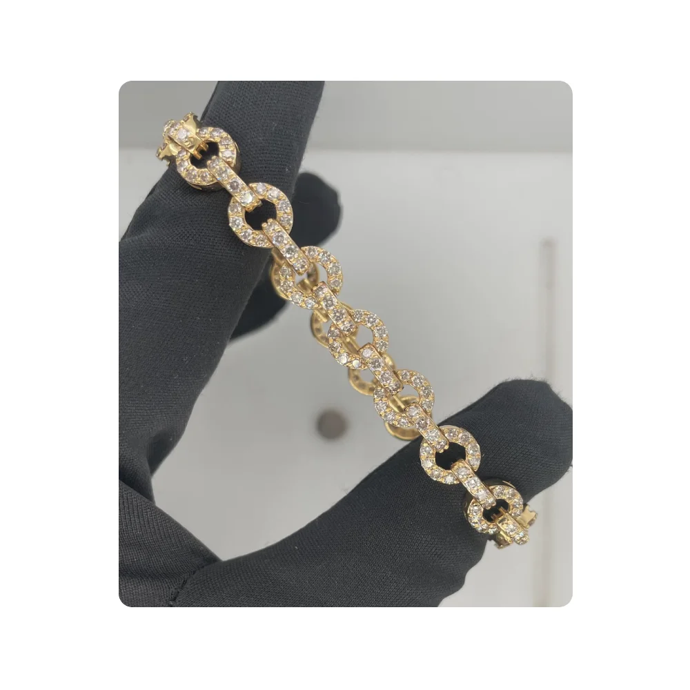 Designer Diamond Bracelet Made In 18kt Gold With Vs Si Diamonds Classic