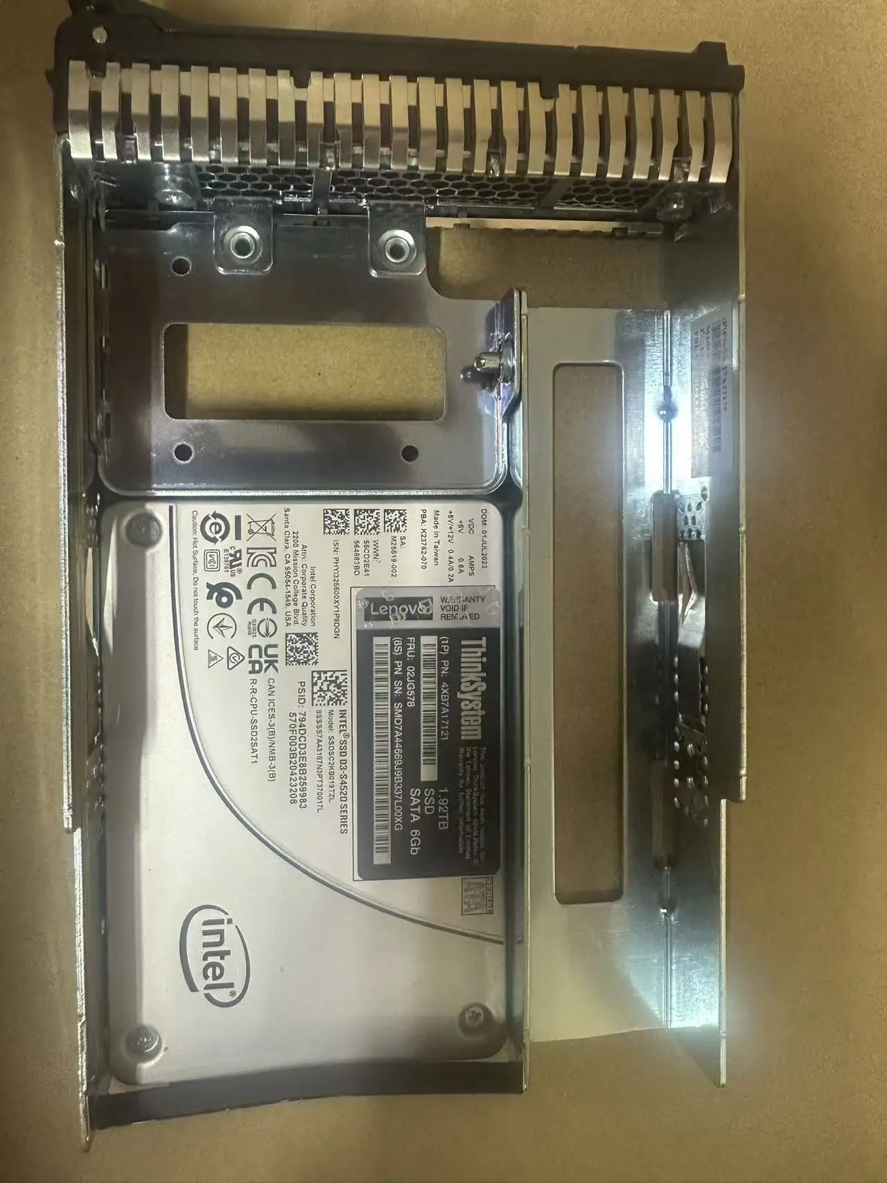 Lenovo 02JG578 4XB7A17121 1.92TB 3.5" SATA 6Gb Mixed Use Hot Swap SSD for ThinkSystem Servers