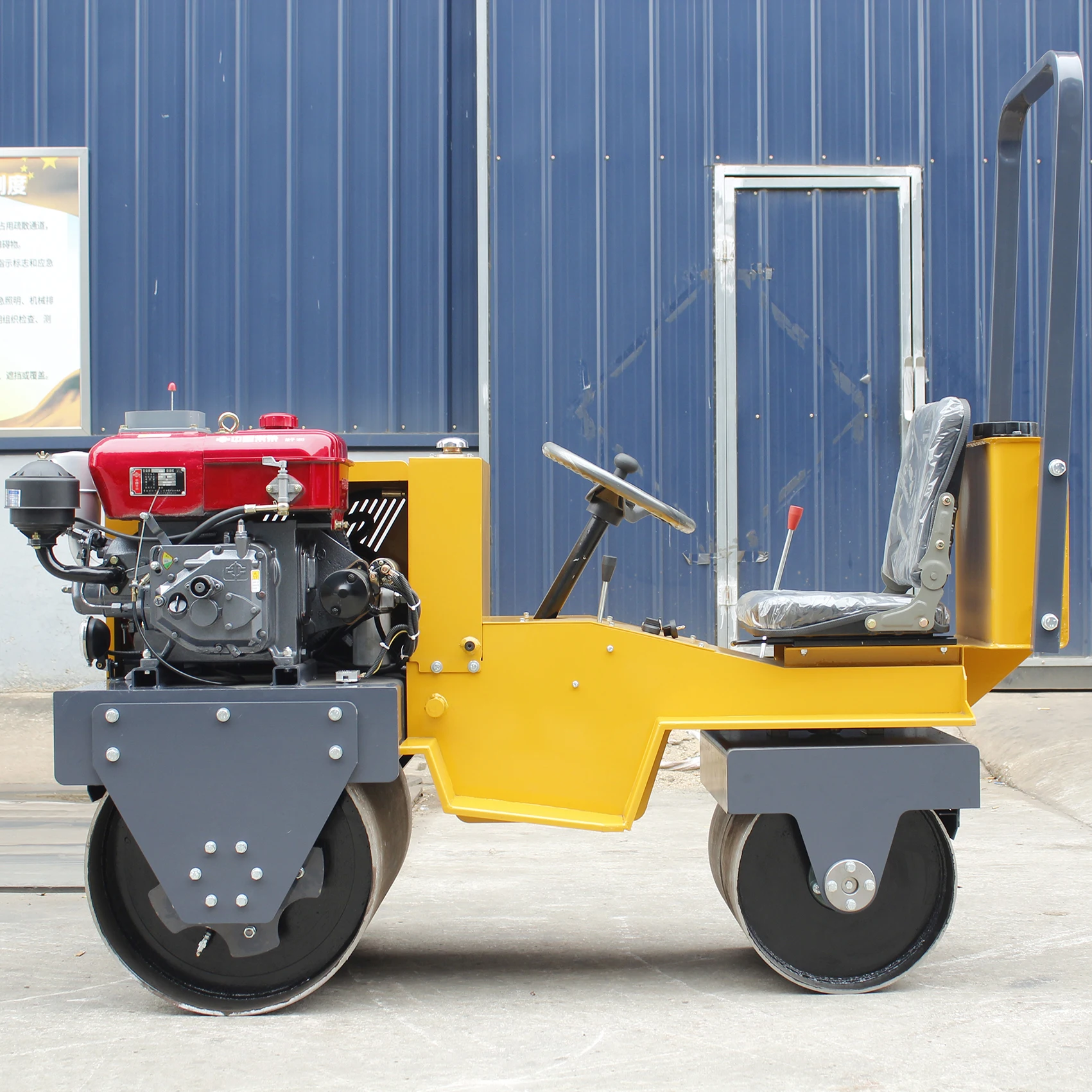 850kg Small Double Drum Road Roller 1ton Vibration Roller Compactor Engine  Pump Mini Ride-on Compactor for Compacting Mini Road