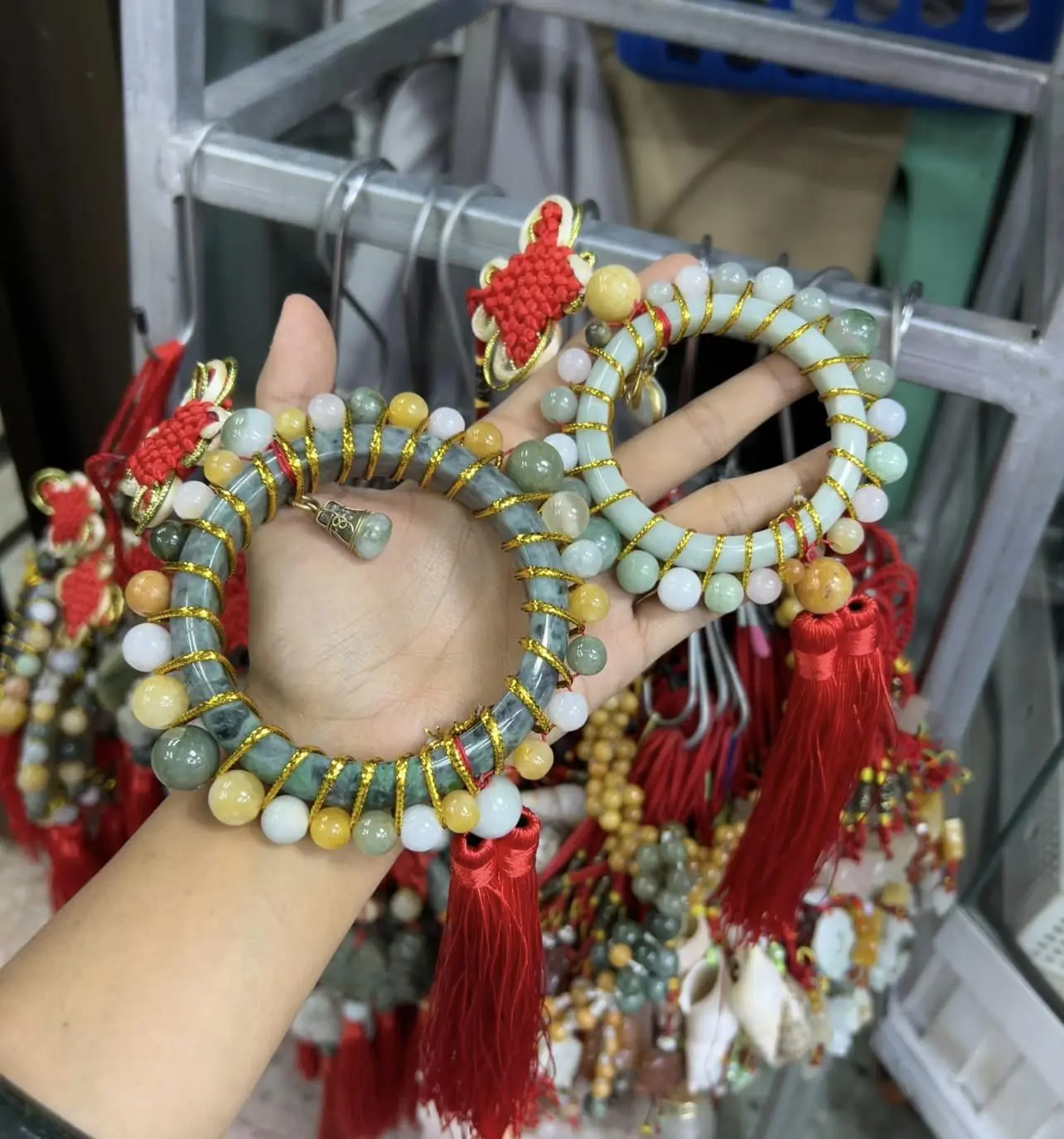 Нефритовая гирлянда