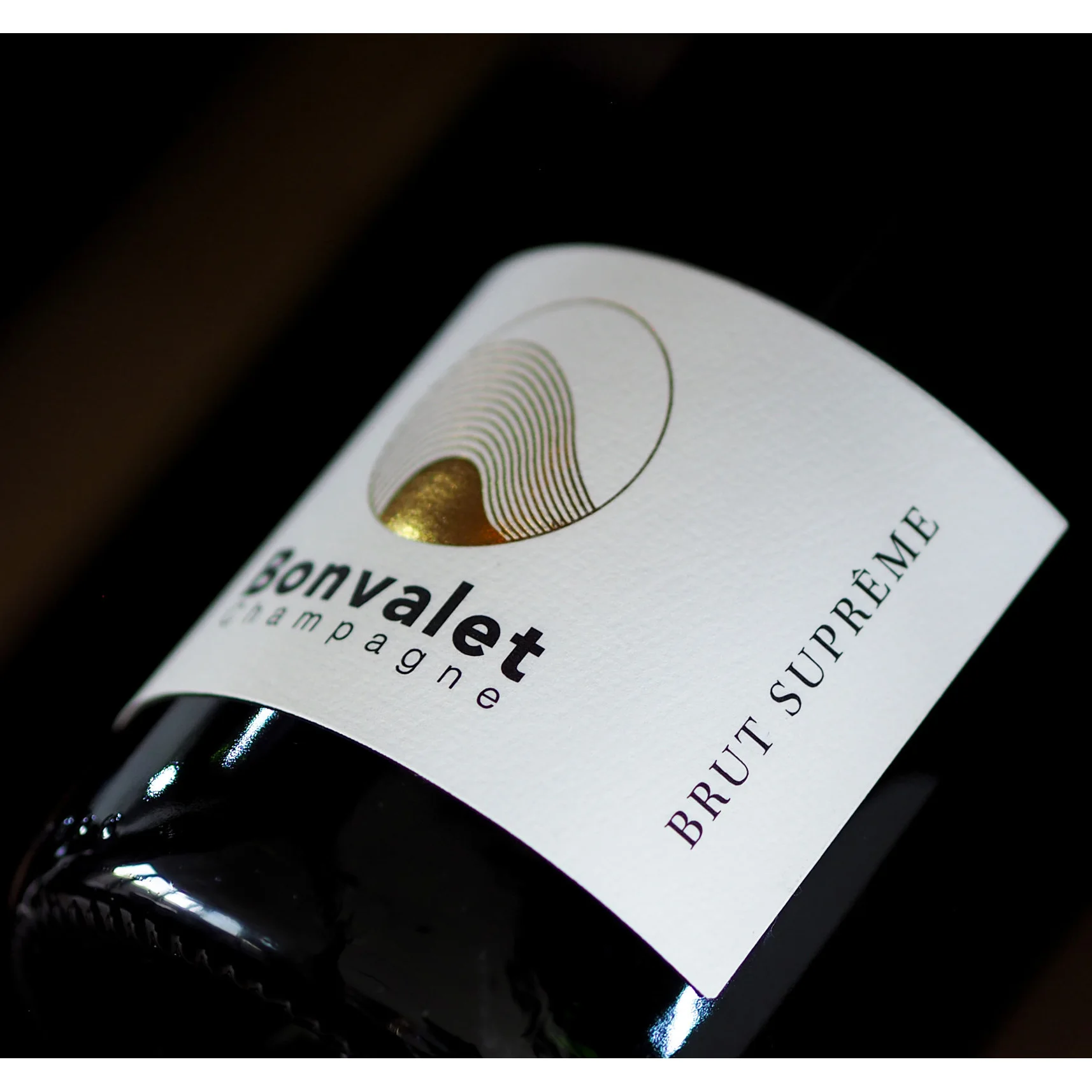 Brut Supreme 75cl French for Sparkling Wine Chardonnay in Bottle Aged 2 Years 12.5% ABV Ready to Drink
