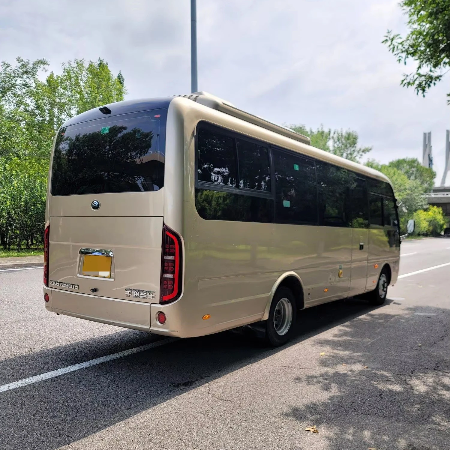 Promotion Yu-T0ng Bus RHD 30 Seater Luxury City Buses Front Engine Coaches Second Hand Auto Bus for Sale