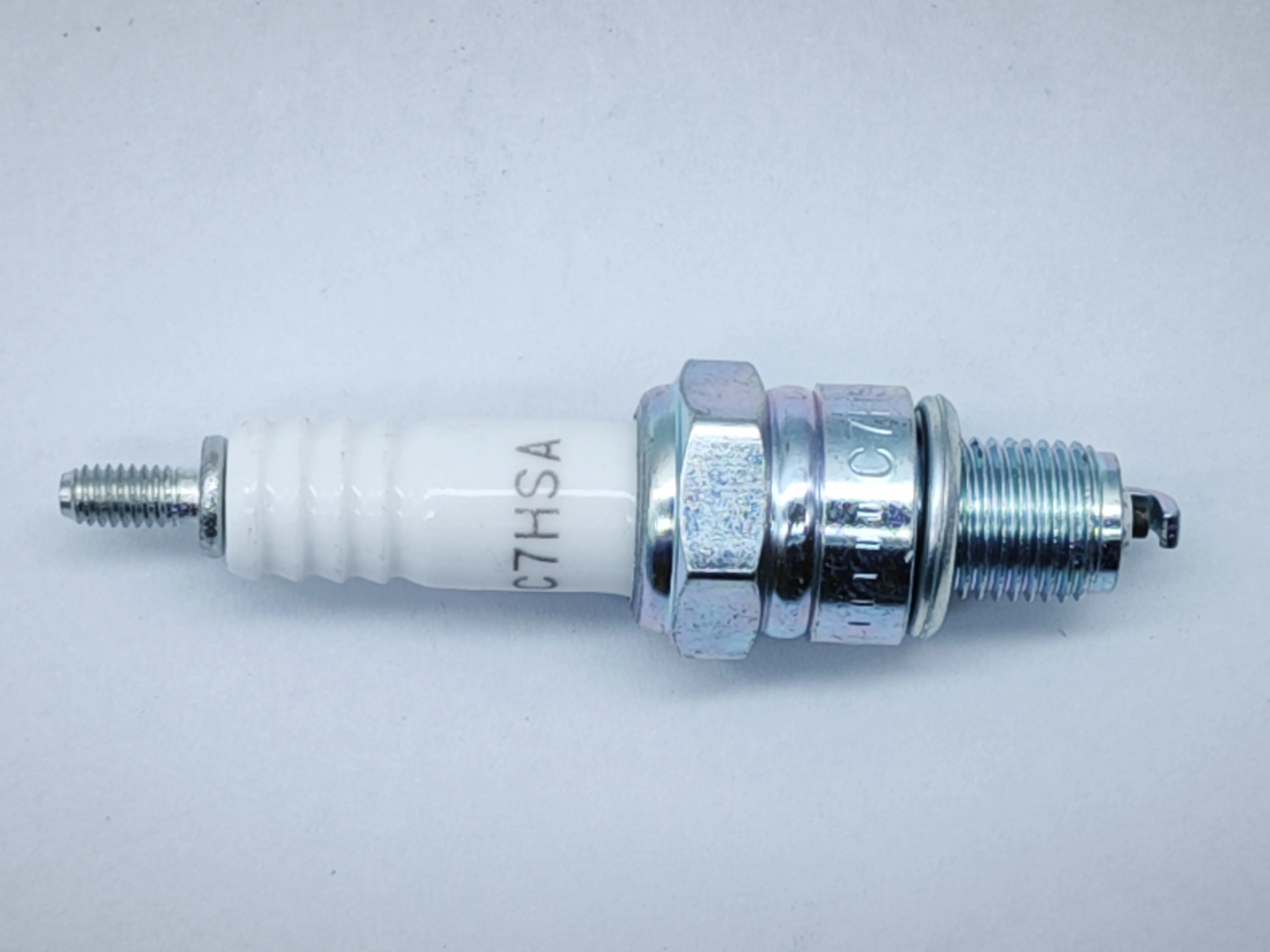 New C7HSA Iridium Platinum Spark Plug Wave100R/Mio Sporty/Soul/Fino/Nouvo Motorcycle Spare Parts Accessories
