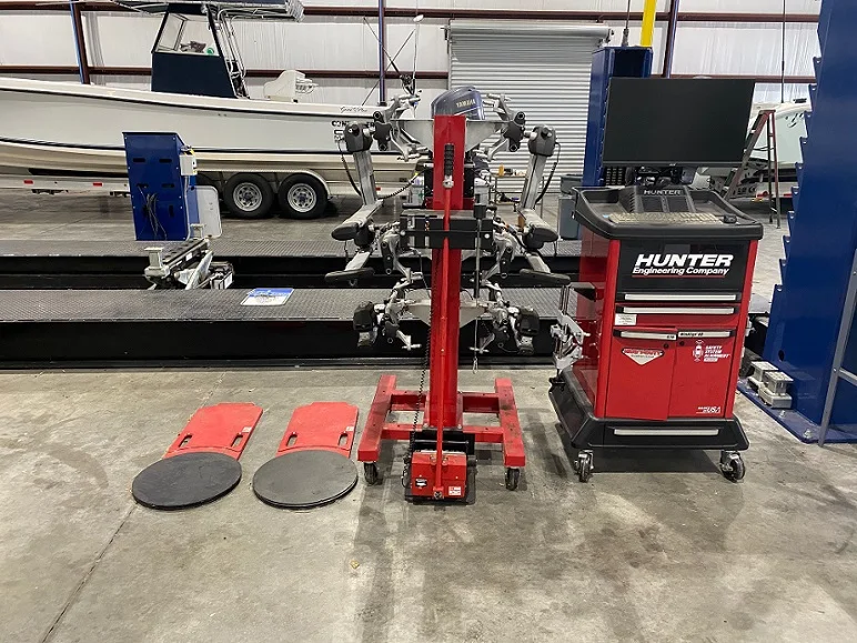 Used Hunter HD Truck Alignment Machine Wheel Alignment Four Post Car Lift Wheel