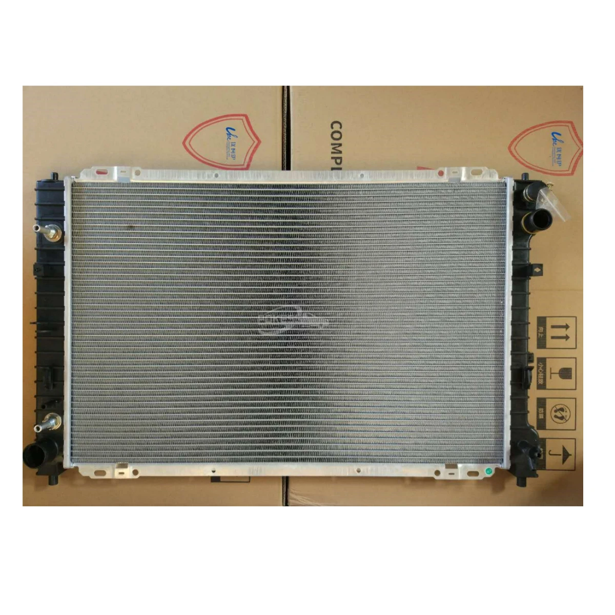 6L8Z8005LA AJ3415200 YL8Z8005LB YL8Z8005LBCP Radiator for Ford Kuga/Es... — 2