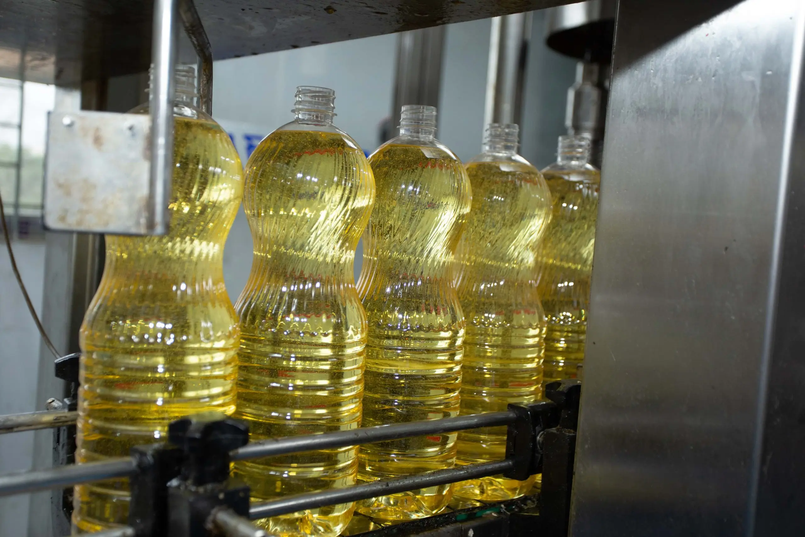 Refined & Crude Soybean Oil & Soya Oil For Cooking/refined Soyabean Oil