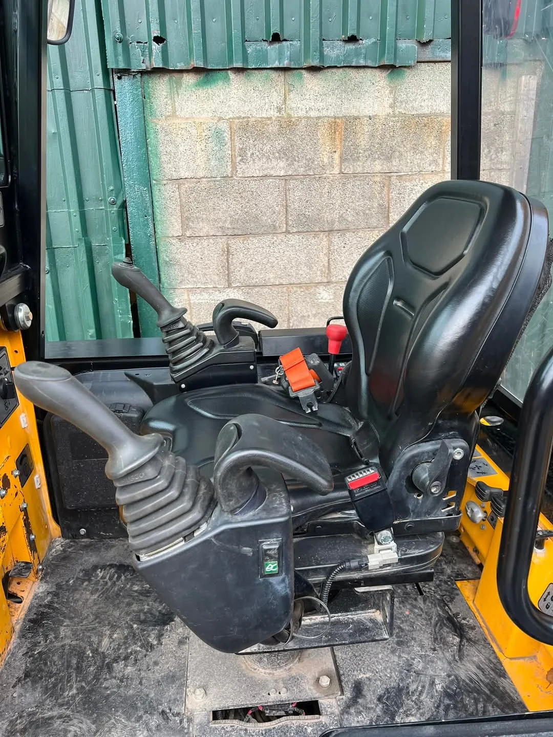 JCB 1CX Mini Backhoe Loader in Stock Ready for Shipment