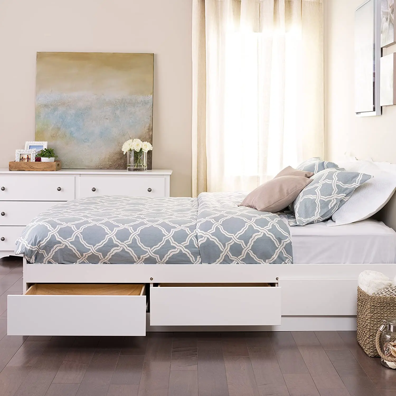 Ambiente Moderno on Instagram: Un dormitorio elegante y moderno 🤩.  Visítanos en nuestro Outlet de Cataño y aprovecha las mejores ofertas de  liquidación en muebles de alta calidad. ¡Te esperamos! 📍CATAÑO:   #