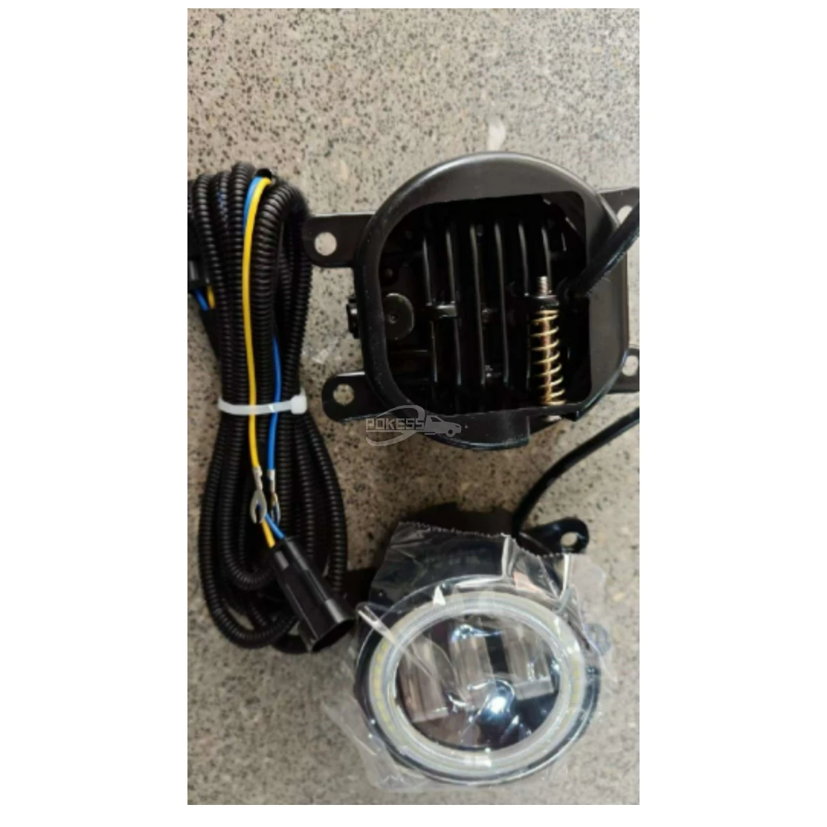 UC9M-51960 LL 2N11-15201-AB UC9M-51690-RR DK4951690 4F9Z15200AA Fog Li... — 2