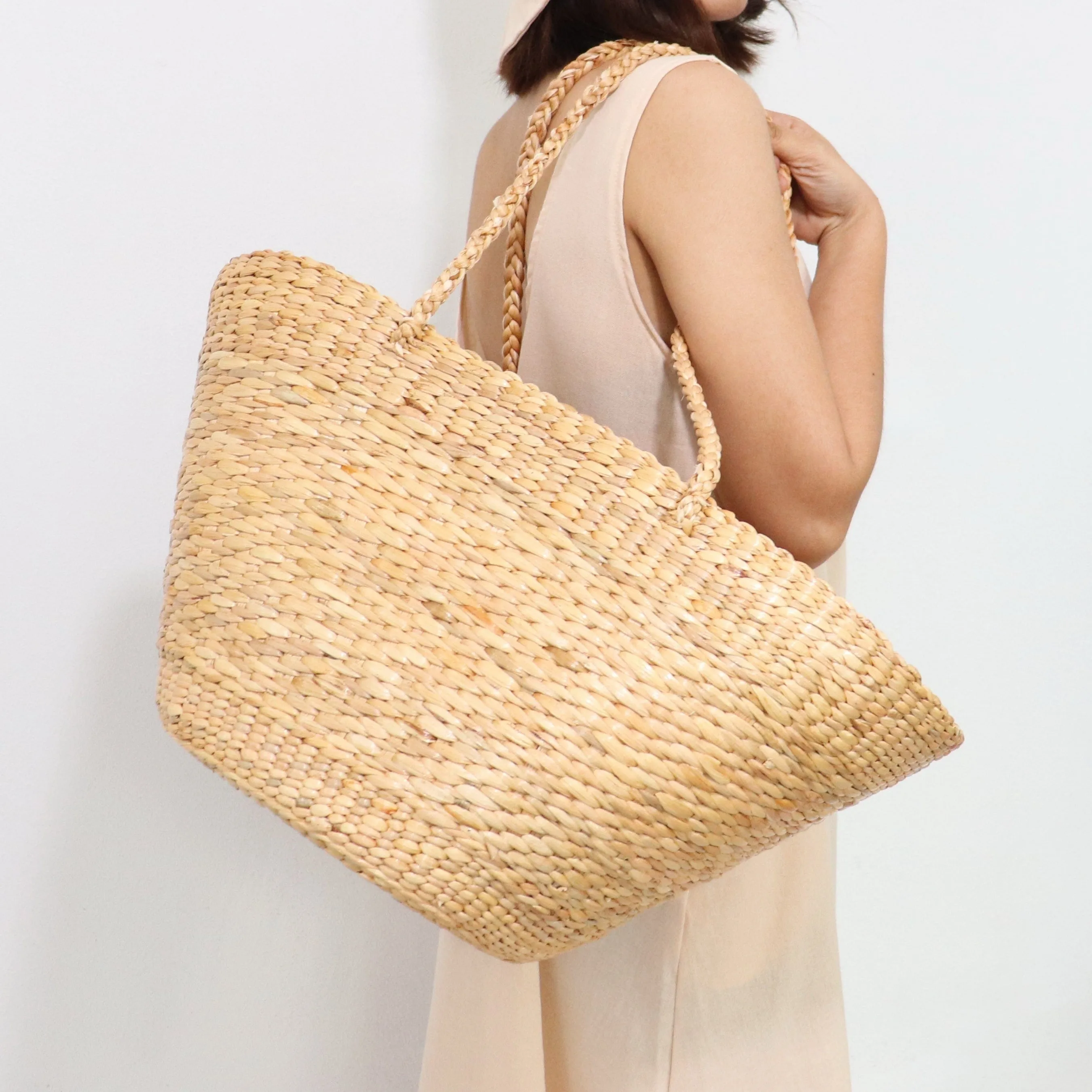 Summer Hot Trend Water Hyacinth Handbag Decorative Body Bag Handmade  Natural Materials Handbags for Lady With Best Price
