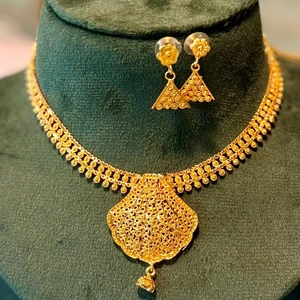 24 Carat Gold Necklace and Earring Set Vintage Style Women's Gift for Weddings Parties Engagements Anniversaries