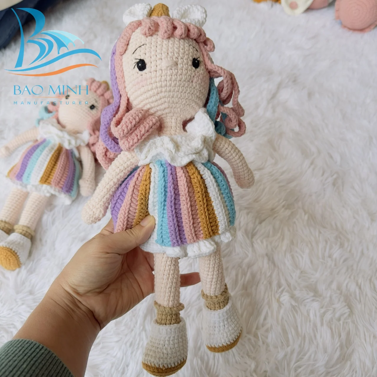 ベトナム製の美しいカスタムカラーの手作りあみぐるみ人形、女の子の