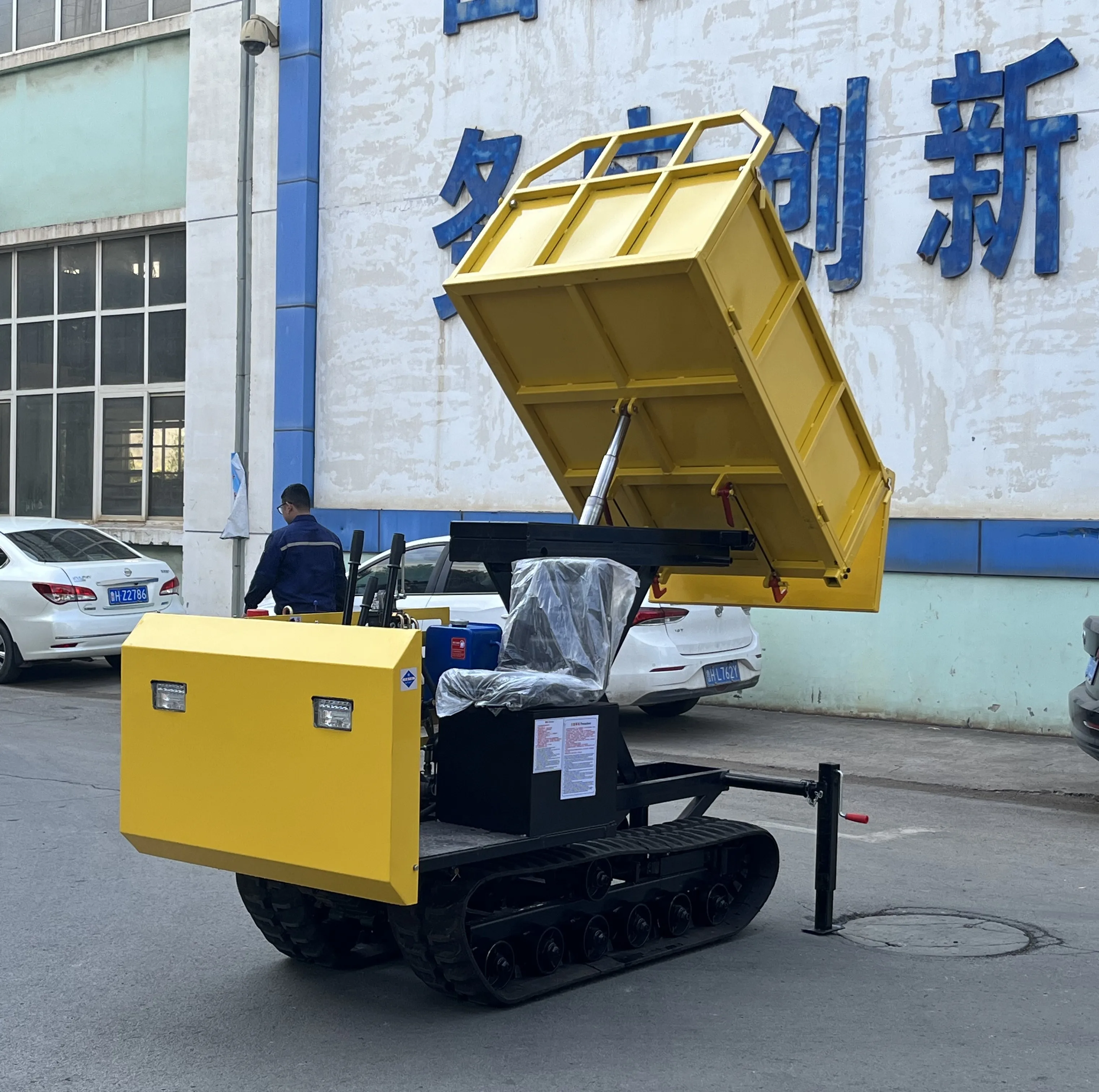 Powerful Allterrain Crawler Dump Truck Track Dump Truck With