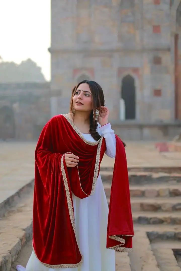 Elegant White Anarkali Suit with Velvet Dupatta Sophisticated
