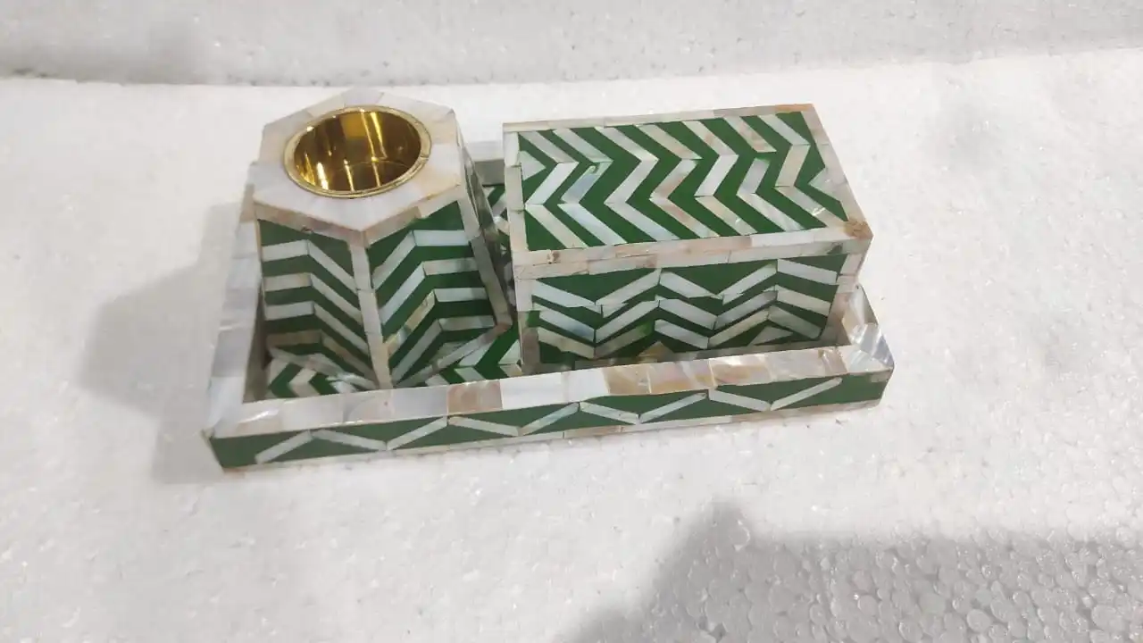 MOP Incense Burner with Mother of Pearl Inlay Agarwood and Seed Wholesale Price Wood Burner for Bakhoor