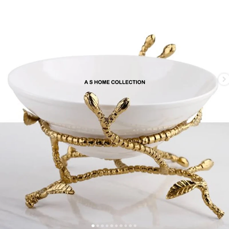 Enamel Color White and Golden Plating Unique Shape Bowl Wedding Party Decoration Metal Nuts and Dry Fruit Pistachio Serving Bowl