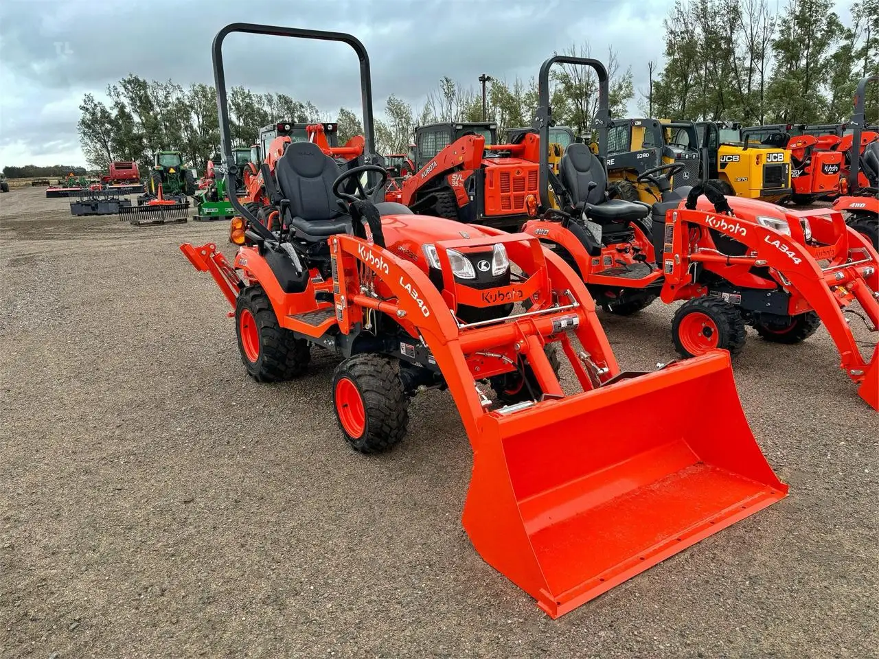 Best Offer for Used for Kubota BX23S 4x4 Wheel Tractor with Loader Backhoe Liquid-Cooled 3 Cylinder Diesel Engine for Farms