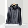 Femelle gris foncé