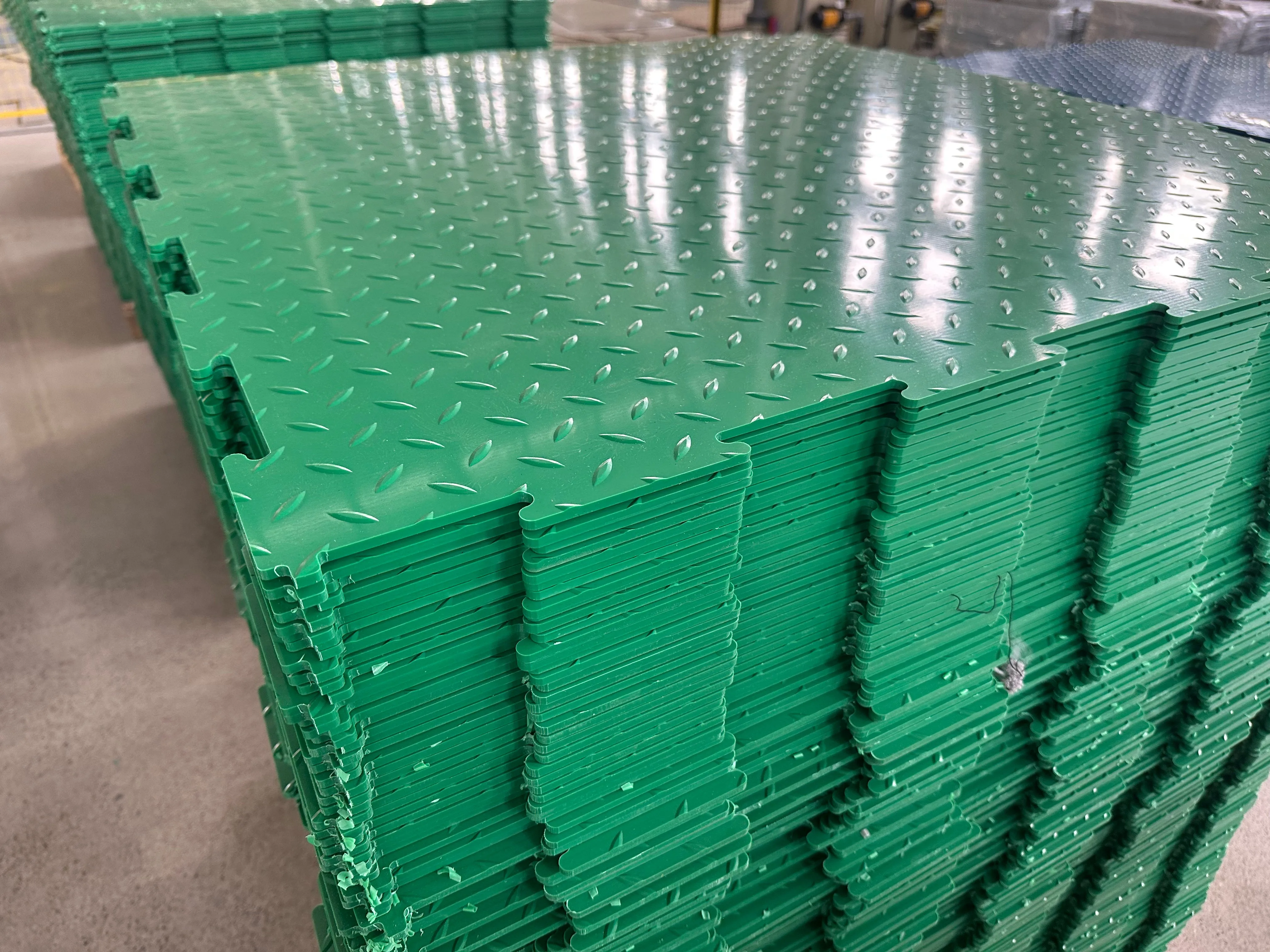 JSLT HDPE Interlocking Floor Mat Manufacturing