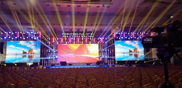 Ultra HD Slim P2.604mm Indoor Portable LED Rental Screen with 192*192 Resolution 160° View Angle and 100000 Hours Lifespan