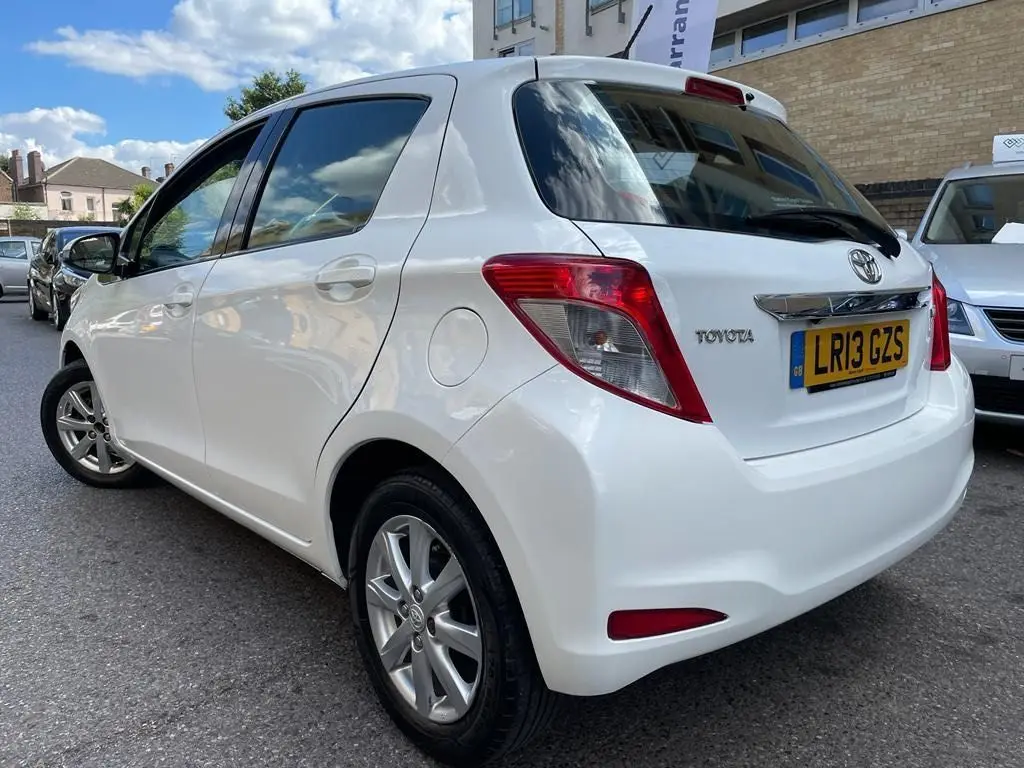 All New Yaris 2015 Second: Pilihan Cerdas untuk Mobilitas Modern