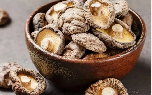 Самый дешевый гриб шиитаке из Вьетнама, высококачественный сушеный гриб шиитаке/Ms. Yami