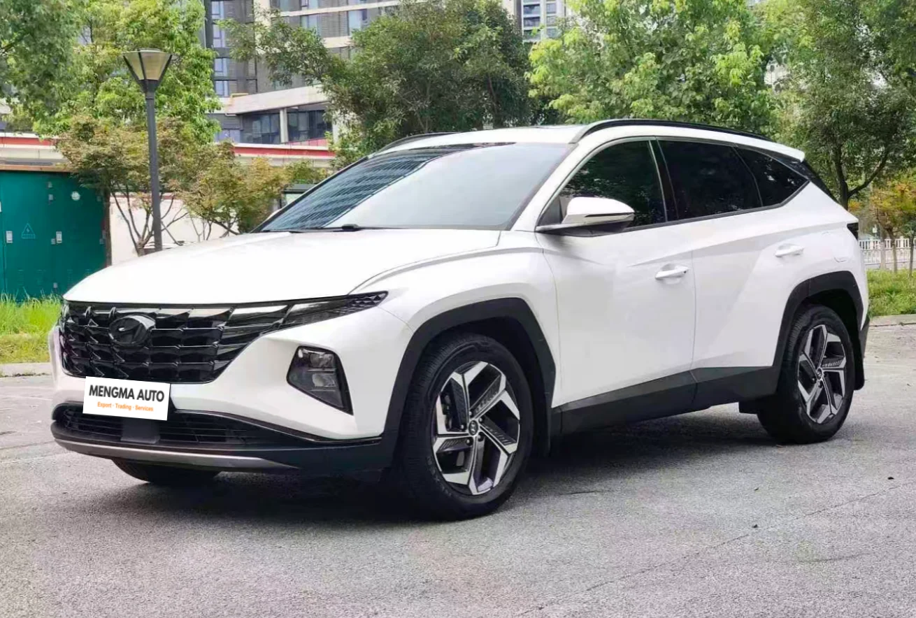 Factory Stock Used 2023 Tucson SUV with Automatic Gearbox Turbo Engine Left Steering R19 Tires Fabric Seats Ready for Shipping factory